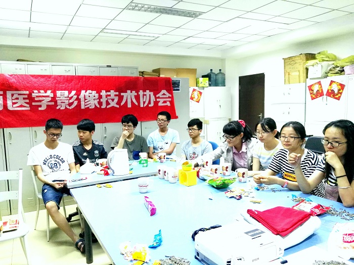 听波波讲那过去的事.jpg