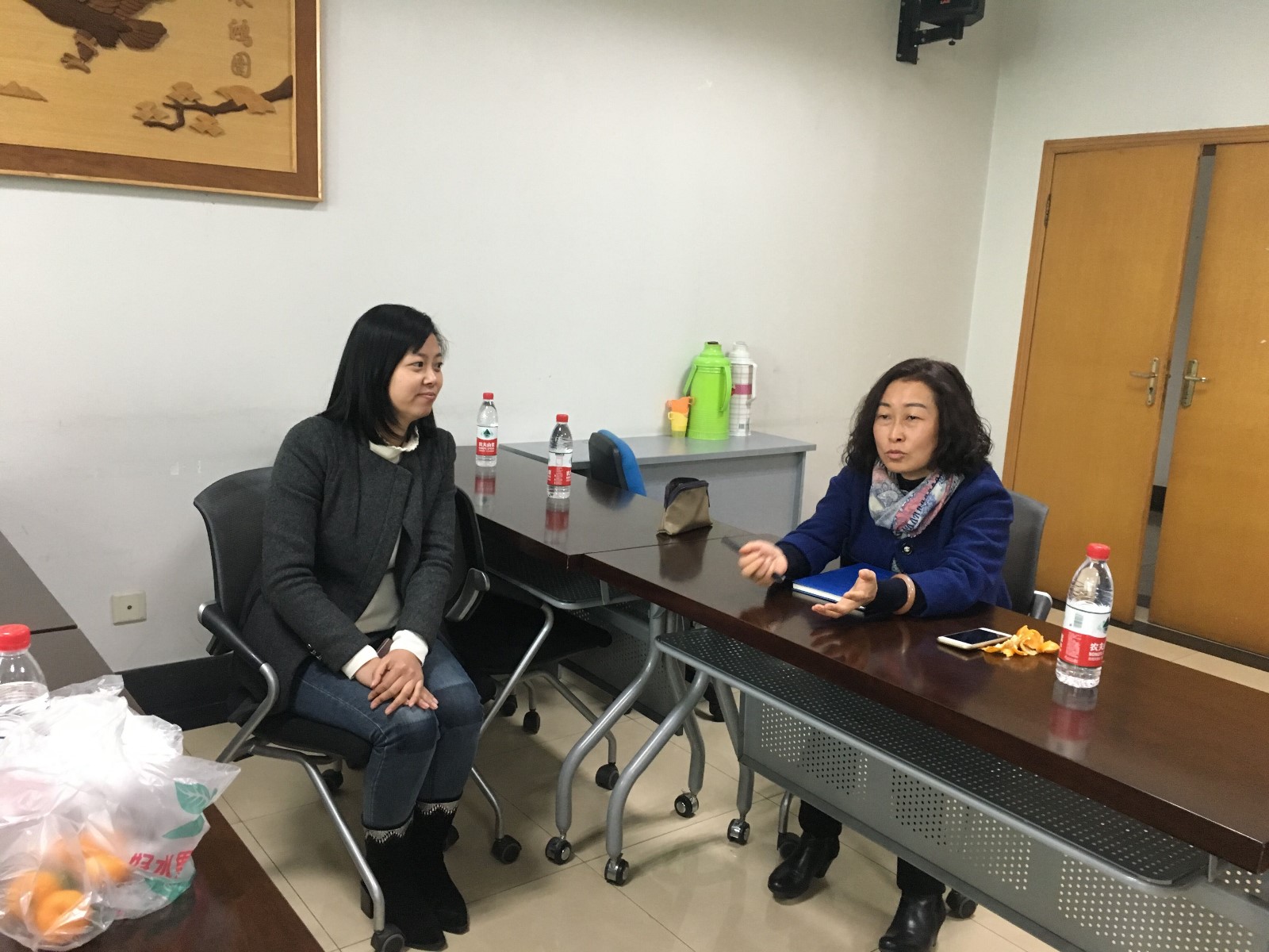 20171205 四川大学工程管理协会 张欣莉老师与郑洪燕老师交流协会的发展.jpg 20171205 四川大学工程管理协会 张欣莉老师与郑洪燕老师交流协会的发展.jpg