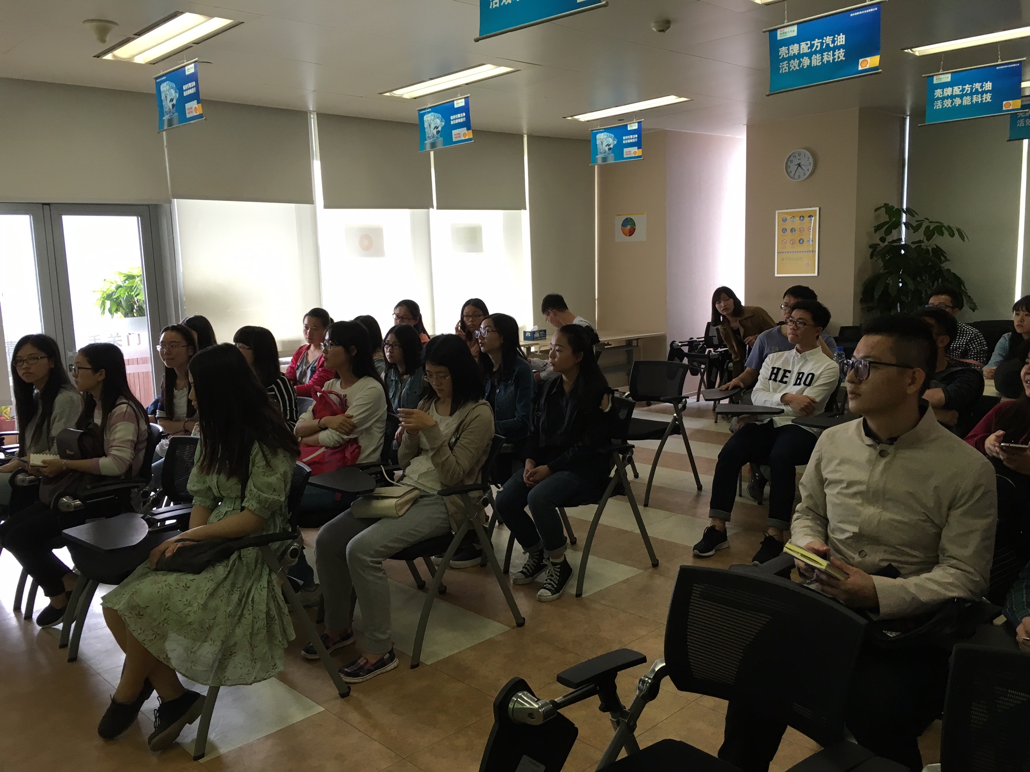 20160419工程管理协会培训室讲解.JPG 20160419工程管理协会培训室讲解.JPG